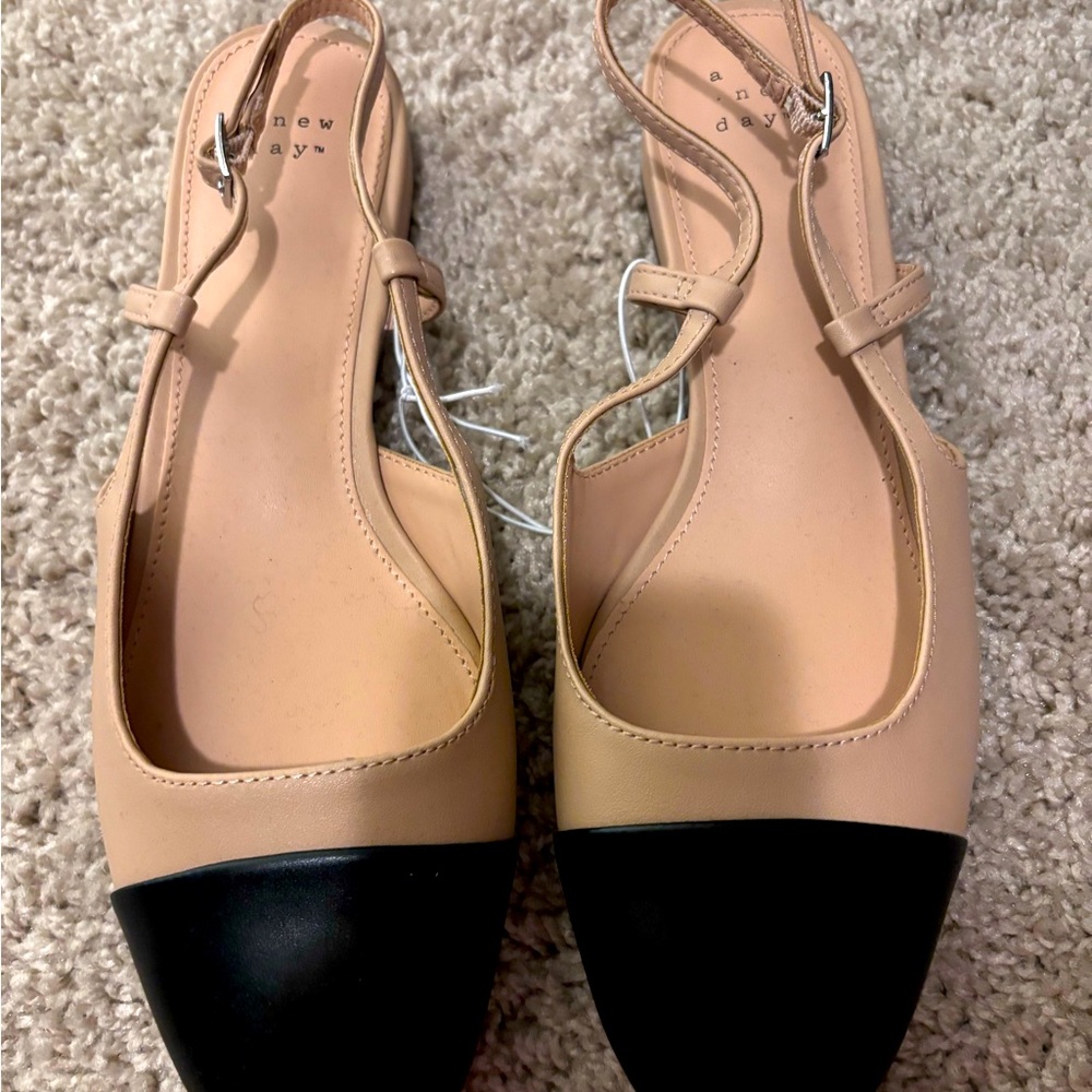 Maxine Flats
